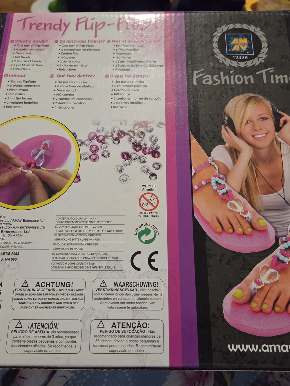 Fashion Time Trendy Flip-Flops Size 4 Art Kit